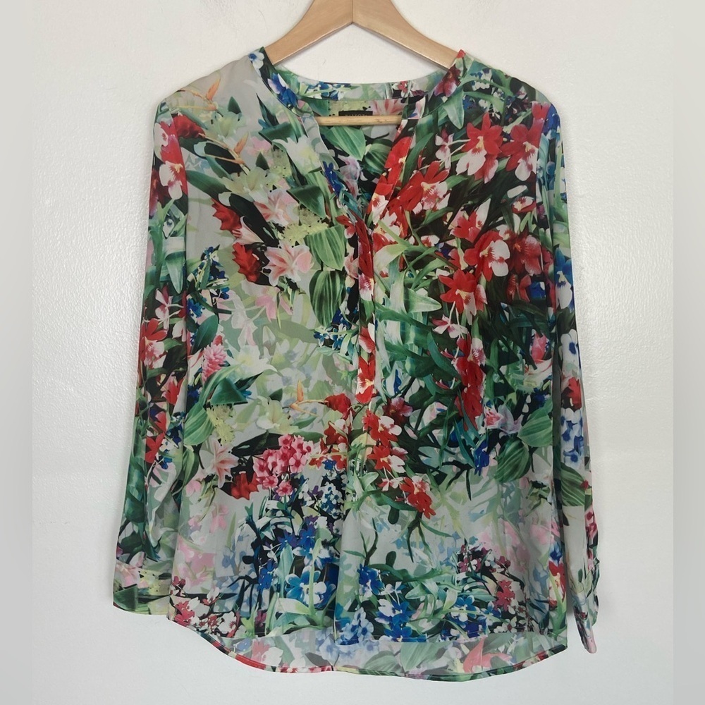 Talbots Chiffon Floral Long Sleeves Top Size‎ M V-Neck Henley Neck Green & Red